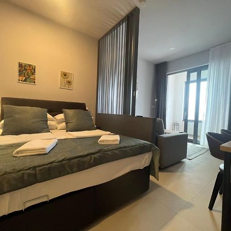 Villa Dinora Makarska Exteriör bild